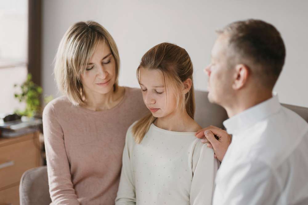 The regime of visits and communication with the non-resident parent is established.