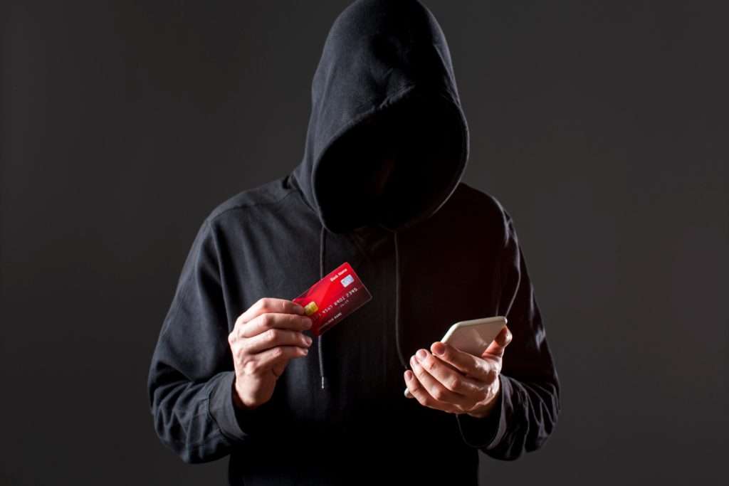 Si eres víctima de alguno de los tipos de fraudes bancarios en España, no denuncies a la Policía: Acude a un letrado para recuperar el dinero perdido