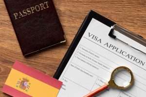 Los tipos de permiso de residencia en España dependen de cada caso en concreto y pueden ser temporales o de larga duración